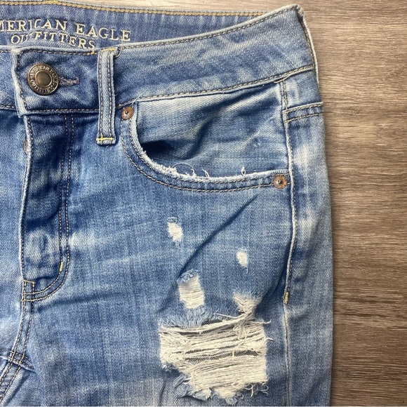 American Eagle Tomgirl Distressed Jeans‎ Size 2 Regular Light Wash - Picture 4 of 14